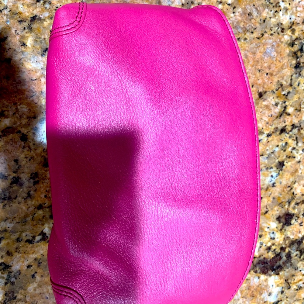 Absolutely stunning 100% extra  soft leather Tonny Perotti brand name,authentic